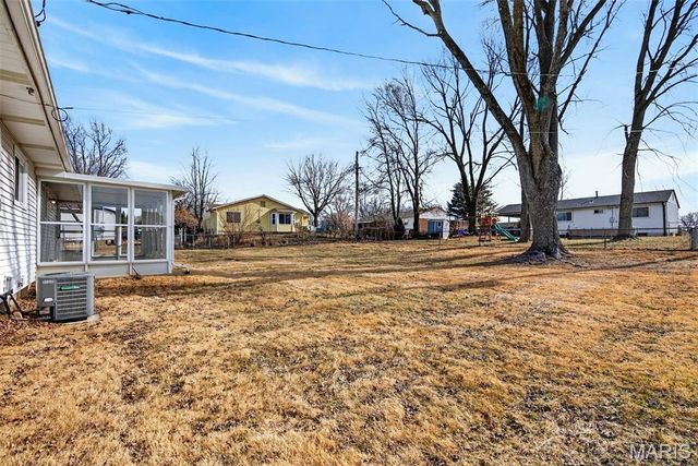 3407 Highgate Lane, St Charles, MO 63301