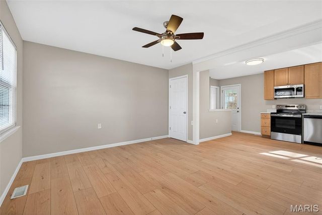 3407 Highgate Lane, St Charles, MO 63301