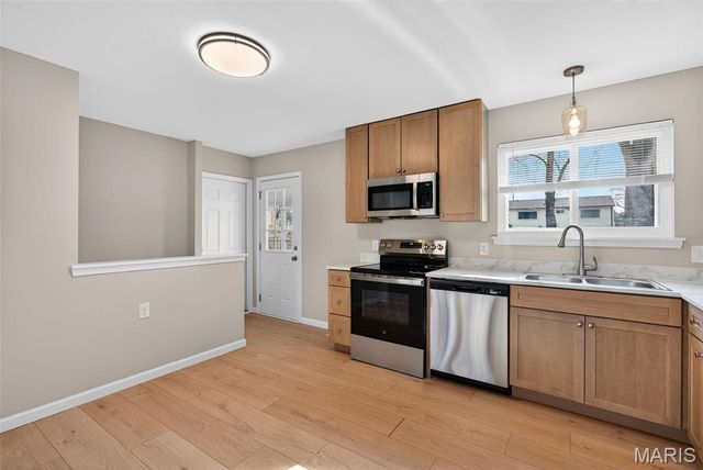 3407 Highgate Lane, St Charles, MO 63301