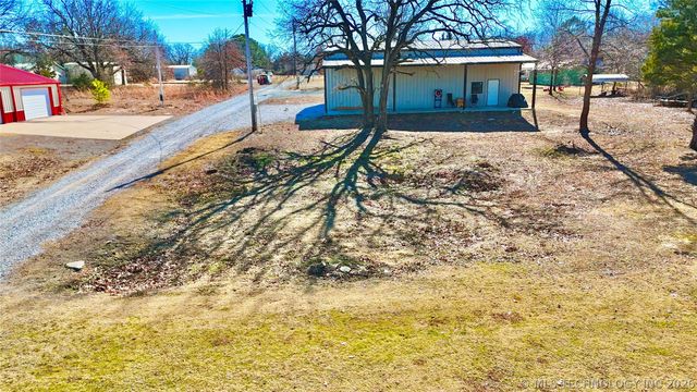 70 E 1220 Road, Eufaula, OK 74432