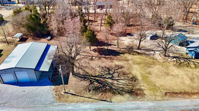 70 E 1220 Road, Eufaula, OK 74432