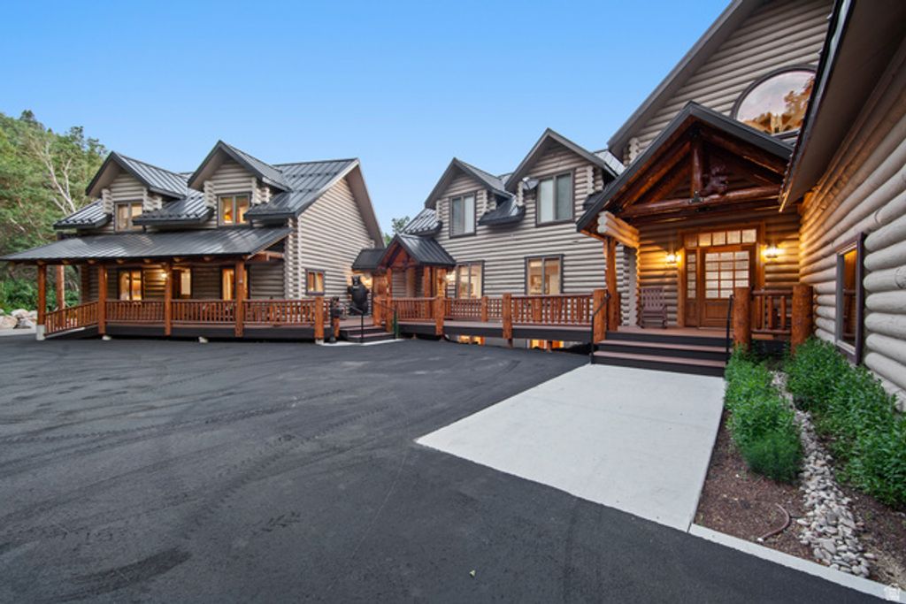 Image 105 of property listing at 2913 E 3350 N, Eden, UT 84310