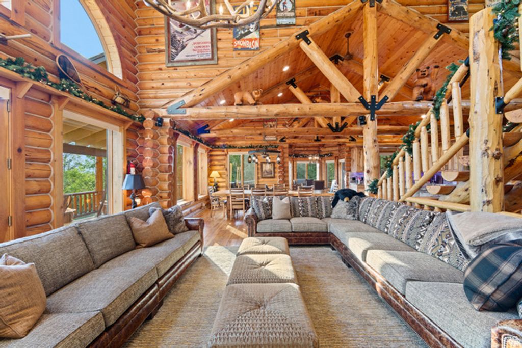 Image 12 of property listing at 2913 E 3350 N, Eden, UT 84310