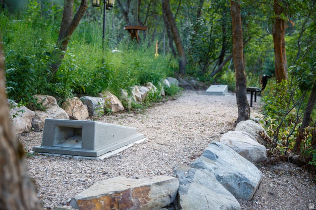 Image 19 of property listing at 2913 E 3350 N, Eden, UT 84310