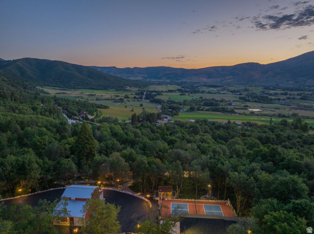 Image 45 of property listing at 2913 E 3350 N, Eden, UT 84310