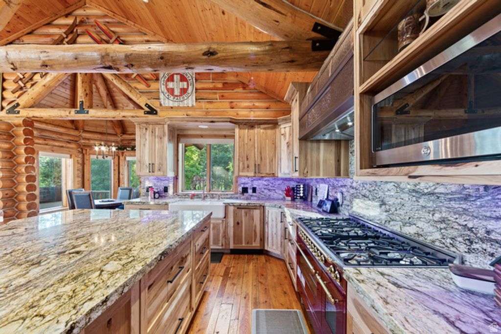 Image 9 of property listing at 2913 E 3350 N, Eden, UT 84310