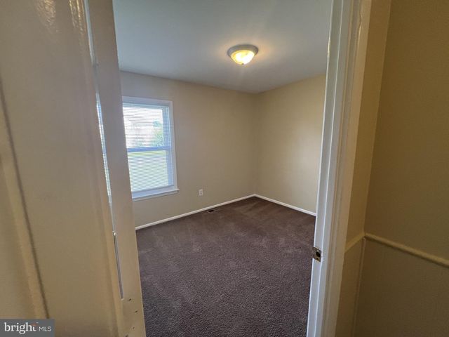 18 LERNER CT, Sicklerville, NJ 08081
