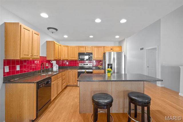 17 Parkville Lane, Festus, MO 63028