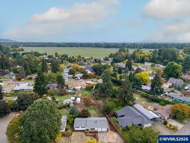 1221 Cloverdale Dr NE, Albany, OR 97321
