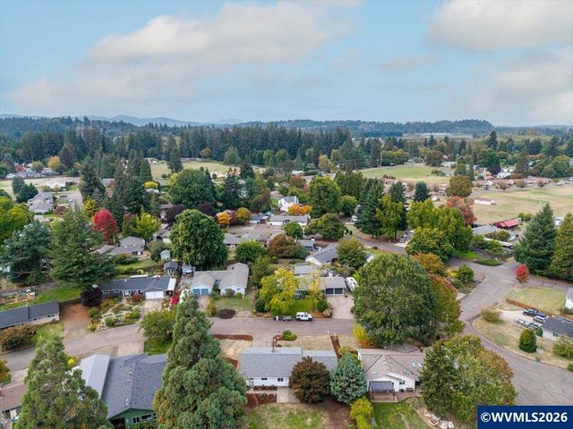 1221 Cloverdale Dr NE, Albany, OR 97321