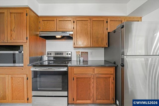 1221 Cloverdale Dr NE, Albany, OR 97321
