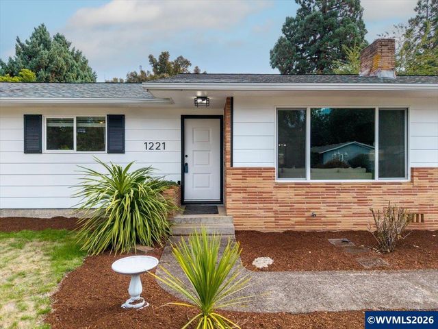 1221 Cloverdale Dr NE, Albany, OR 97321