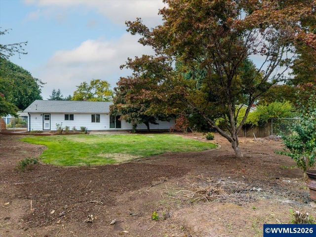 1221 Cloverdale Dr NE, Albany, OR 97321
