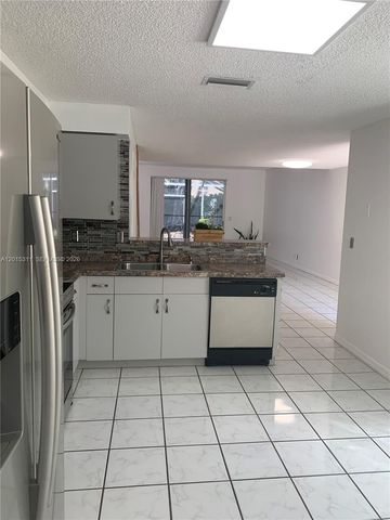 800 Sorrento Drive, Weston, FL 33326