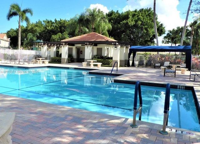 800 Sorrento Drive, Weston, FL 33326