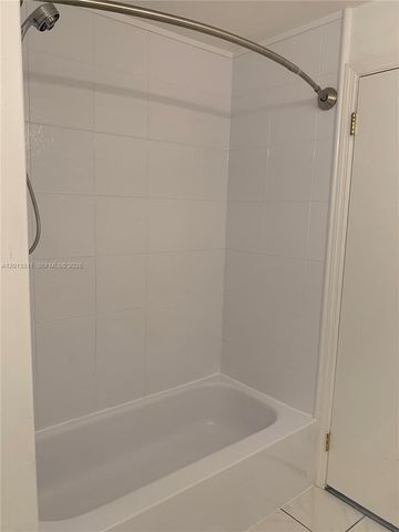 800 Sorrento Drive, Weston, FL 33326
