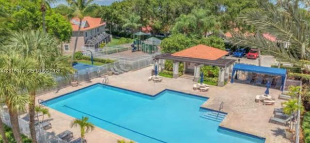 800 Sorrento Drive, Weston, FL 33326