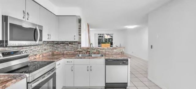 800 Sorrento Drive, Weston, FL 33326