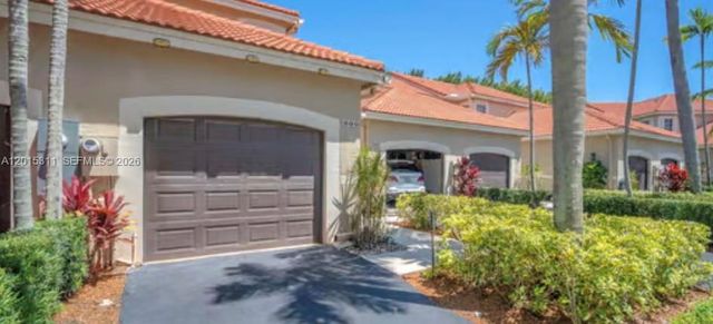 800 Sorrento Drive, Weston, FL 33326