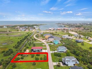 3902 El Lago Street, Galveston, TX 77554