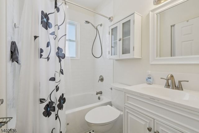 5 Lewisburg Rd, Wantage Twp., NJ 07461