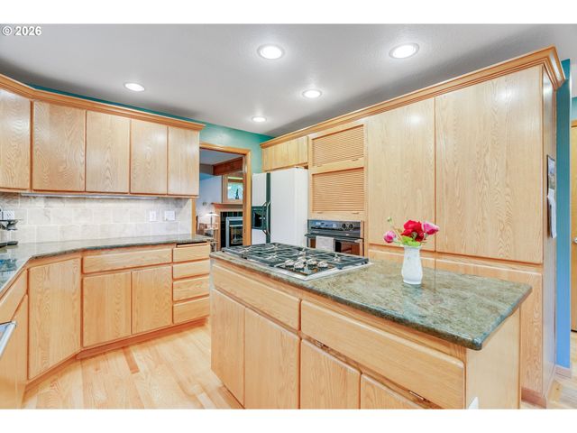 19500 Sw ALDERWOOD Ct, Beaverton, OR 97003