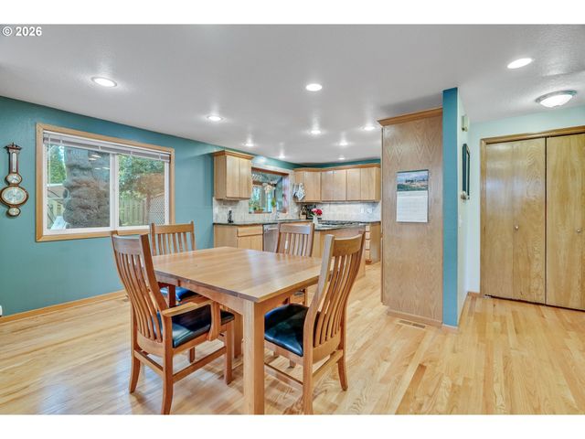 19500 Sw ALDERWOOD Ct, Beaverton, OR 97003