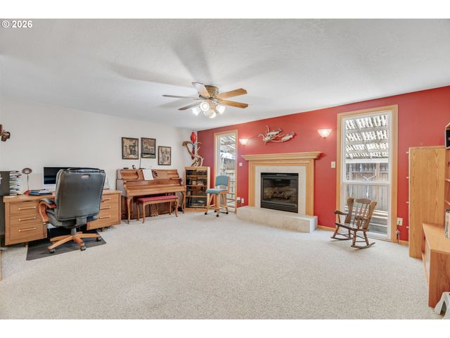 19500 Sw ALDERWOOD Ct, Beaverton, OR 97003