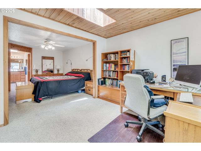 19500 Sw ALDERWOOD Ct, Beaverton, OR 97003