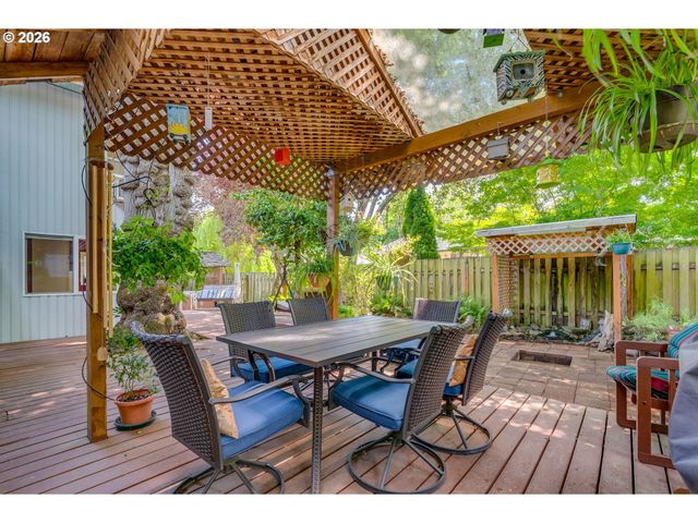 19500 Sw ALDERWOOD Ct, Beaverton, OR 97003