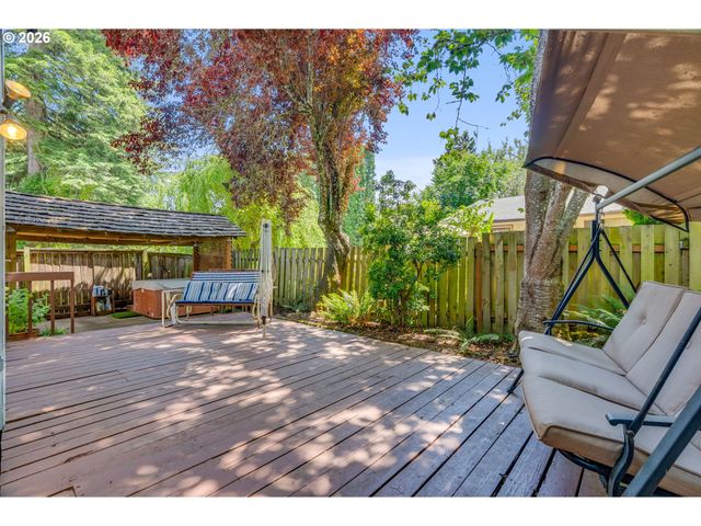 19500 Sw ALDERWOOD Ct, Beaverton, OR 97003