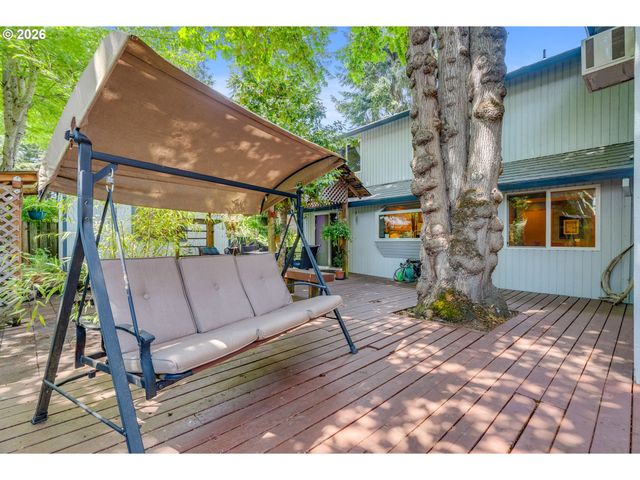 19500 Sw ALDERWOOD Ct, Beaverton, OR 97003