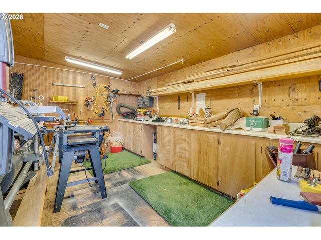 19500 Sw ALDERWOOD Ct, Beaverton, OR 97003