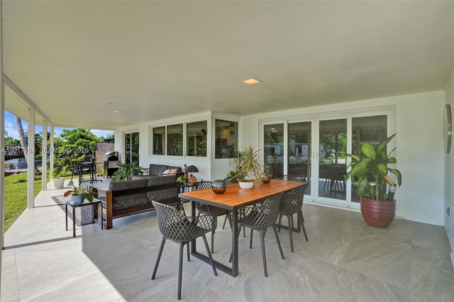 1821 NW 33rd Ct, Oakland Park, FL 33309