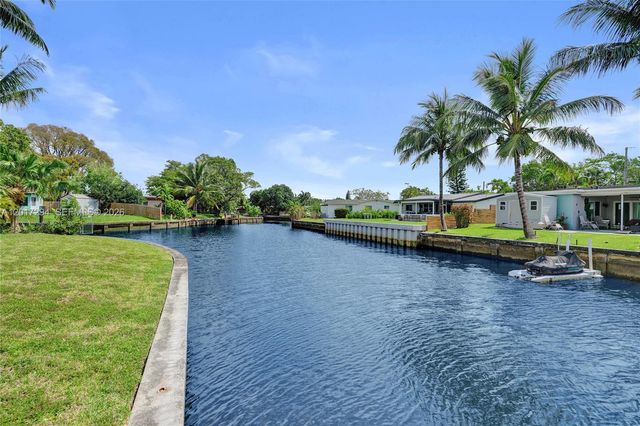 1821 NW 33rd Ct, Oakland Park, FL 33309
