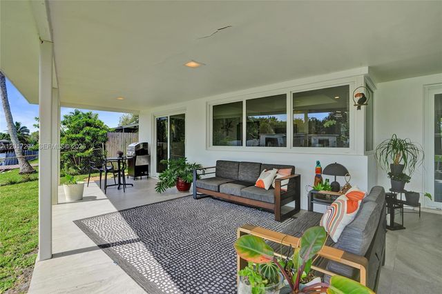 1821 NW 33rd Ct, Oakland Park, FL 33309