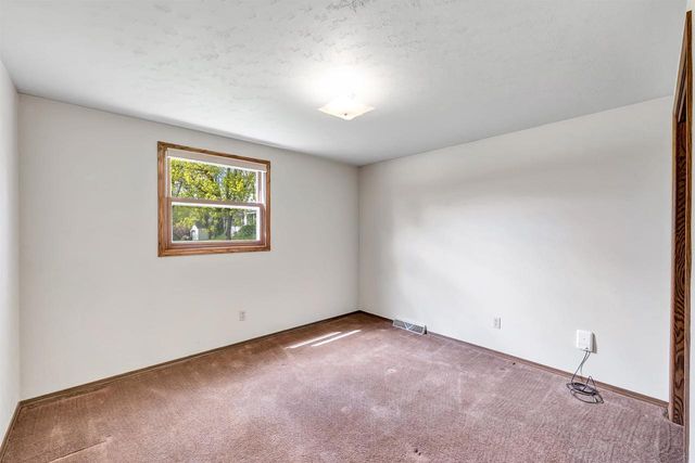 1404 CORMIER ROAD, Green Bay, WI 54313