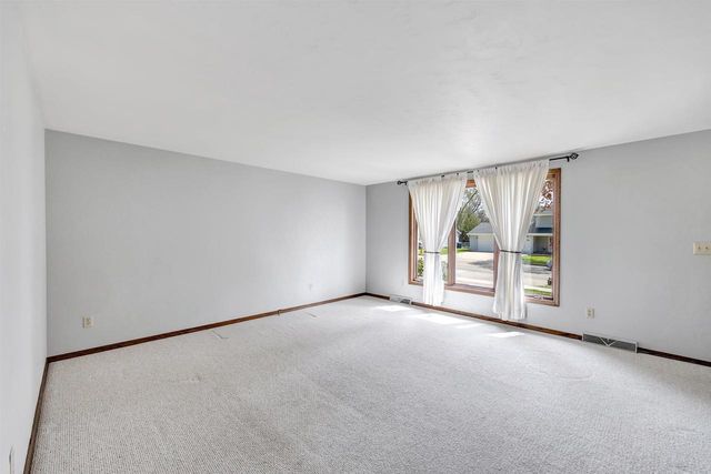 1404 CORMIER ROAD, Green Bay, WI 54313
