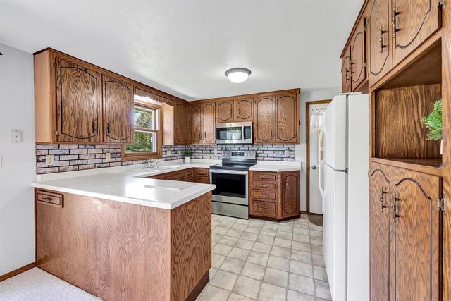 1404 CORMIER ROAD, Green Bay, WI 54313