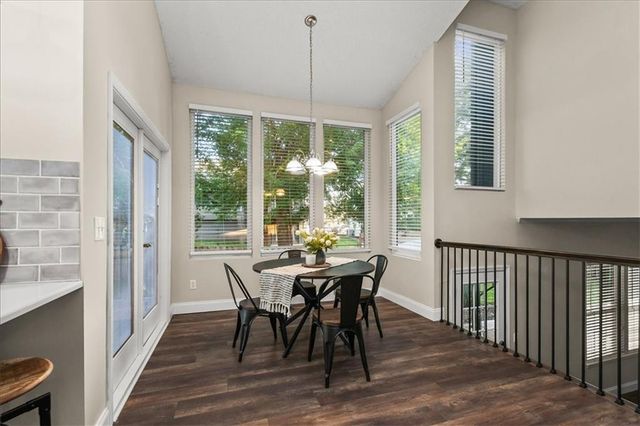 936 SE 14th Terrace, Lee's Summit, MO 64081
