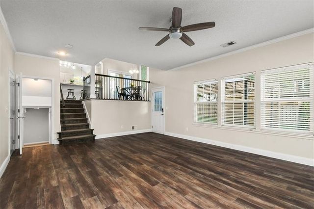 936 SE 14th Terrace, Lee's Summit, MO 64081