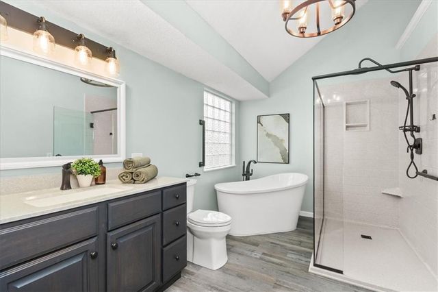 936 SE 14th Terrace, Lee's Summit, MO 64081