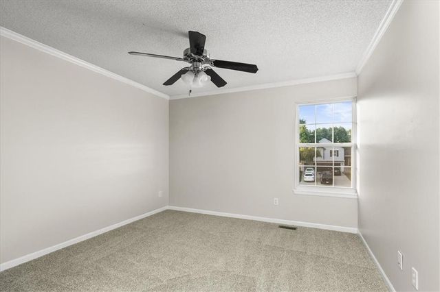 936 SE 14th Terrace, Lee's Summit, MO 64081