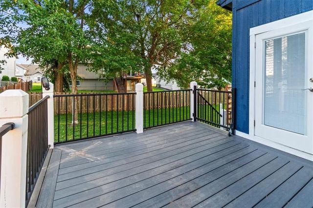 936 SE 14th Terrace, Lee's Summit, MO 64081