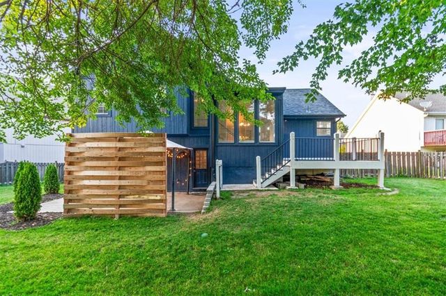 936 SE 14th Terrace, Lee's Summit, MO 64081