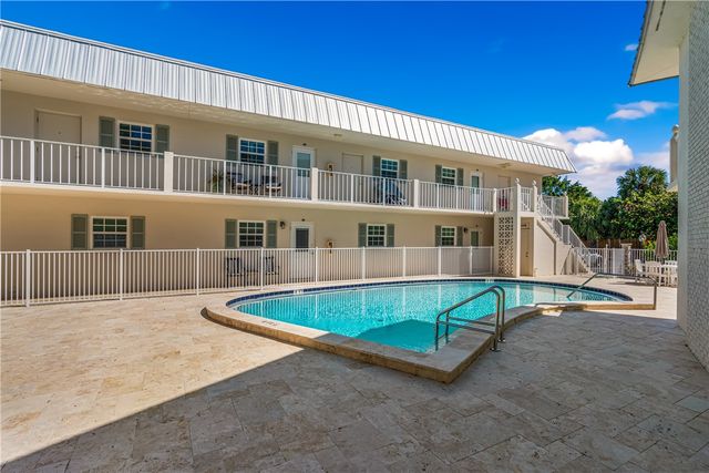 900 Jasmine Lane 203A, Vero Beach, FL 32963