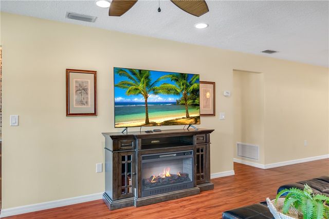 900 Jasmine Lane 203A, Vero Beach, FL 32963