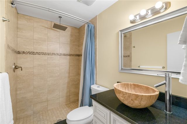900 Jasmine Lane 203A, Vero Beach, FL 32963