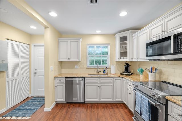 900 Jasmine Lane 203A, Vero Beach, FL 32963