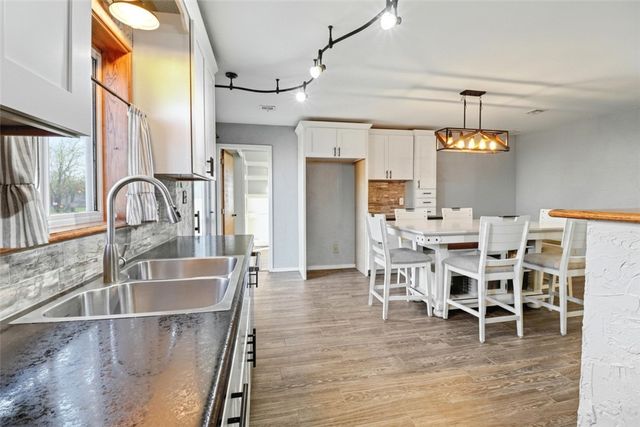 510 2nd Avenue, Gravette, AR 72736